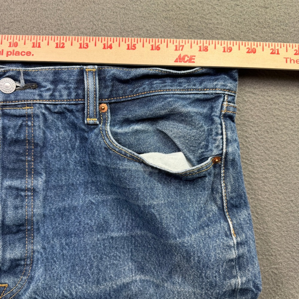 Levi's 501 Original Fit Jeans Men 40x34 (38) Blue Denim Medium Wash Button Fly - Picture 6 of 9
